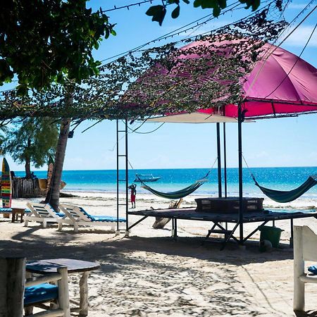 Soul Breeze Backpackers Diani Hostel Diani Beach Buitenkant foto