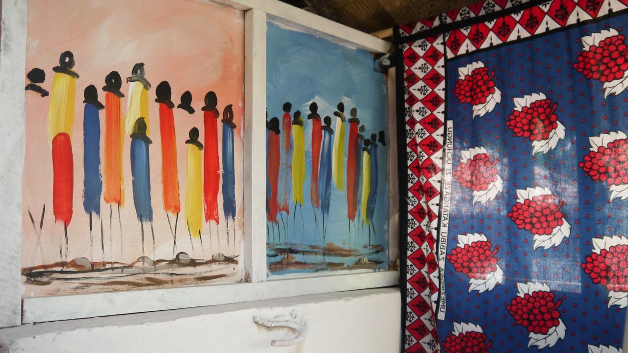 Soul Breeze Backpackers Diani Hostel Diani Beach Buitenkant foto