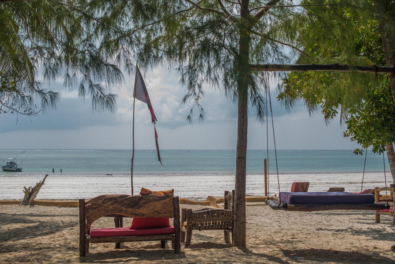 Soul Breeze Backpackers Diani Hostel Diani Beach Buitenkant foto
