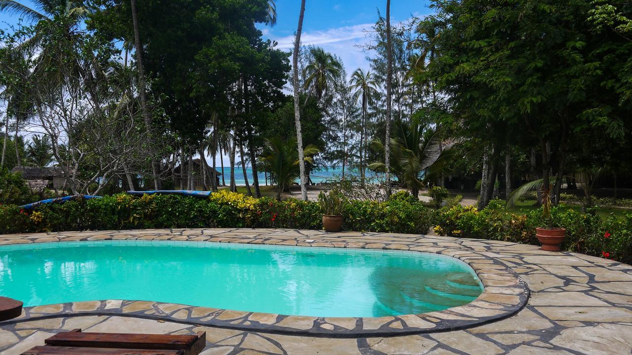 Soul Breeze Backpackers Diani Hostel Diani Beach Buitenkant foto