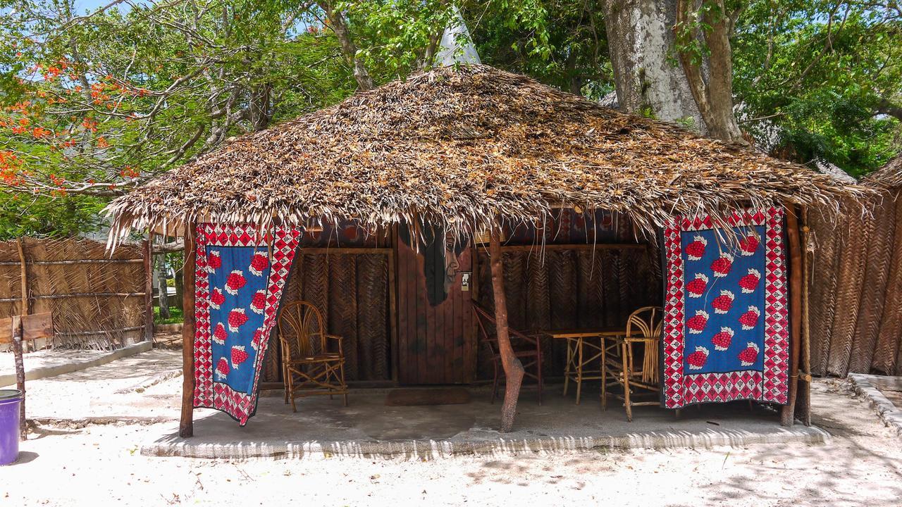 Soul Breeze Backpackers Diani Hostel Diani Beach Buitenkant foto