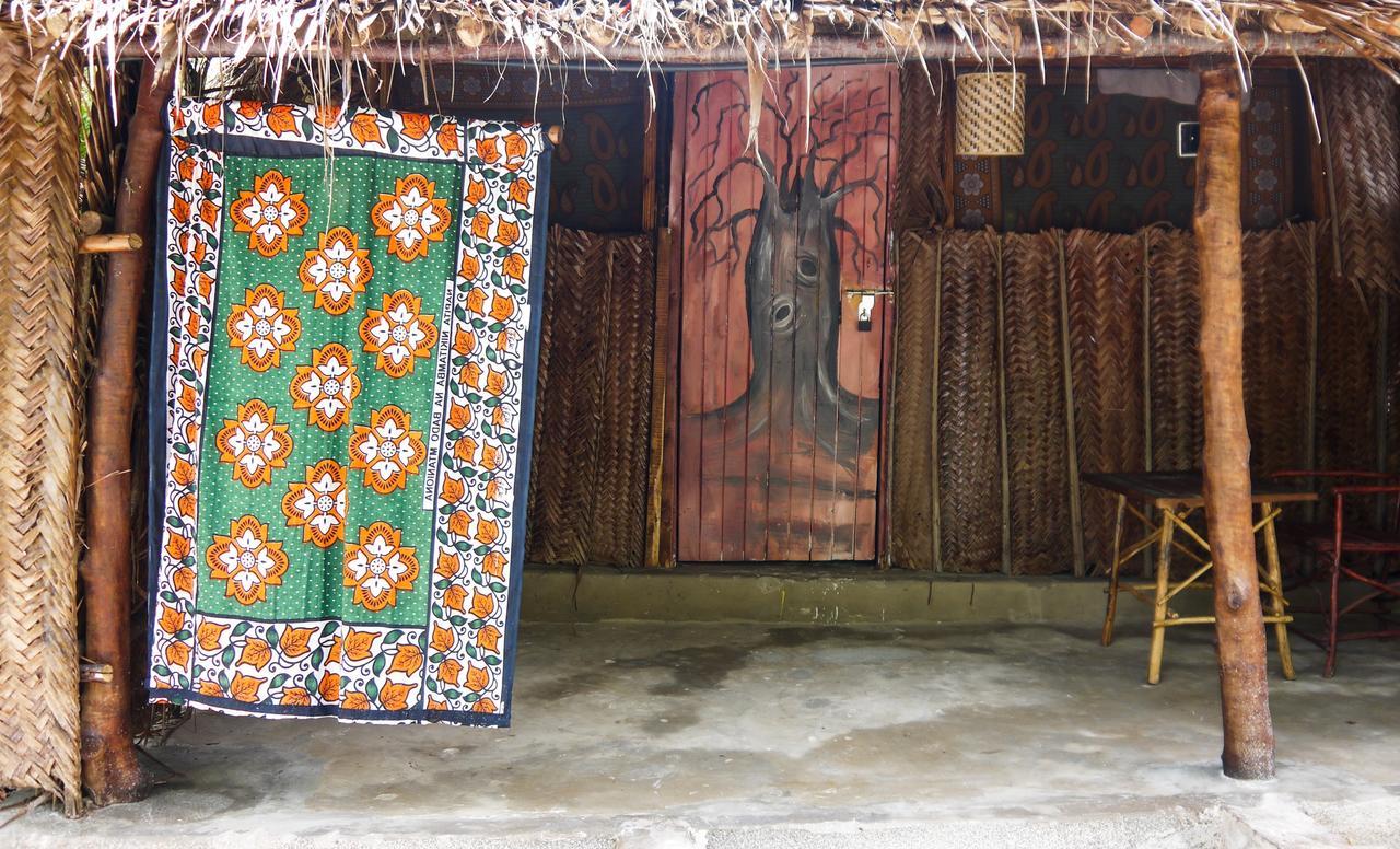 Soul Breeze Backpackers Diani Hostel Diani Beach Buitenkant foto
