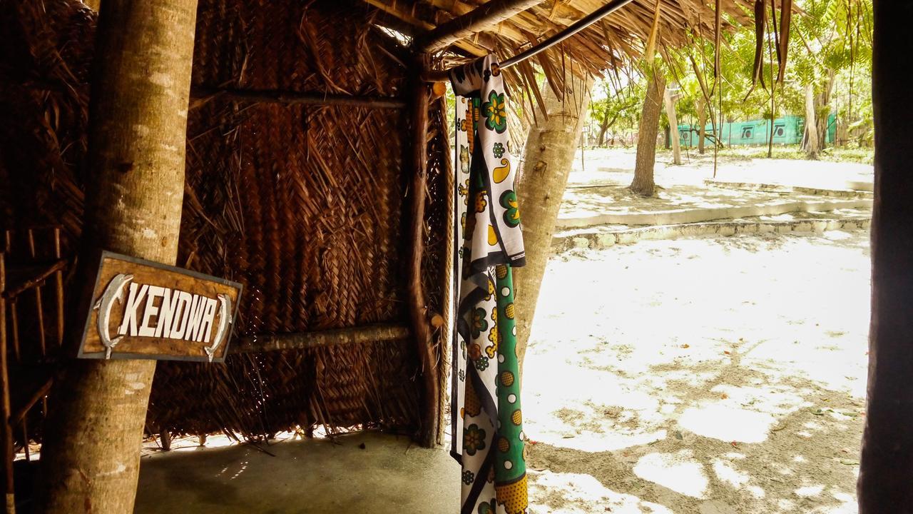 Soul Breeze Backpackers Diani Hostel Diani Beach Buitenkant foto