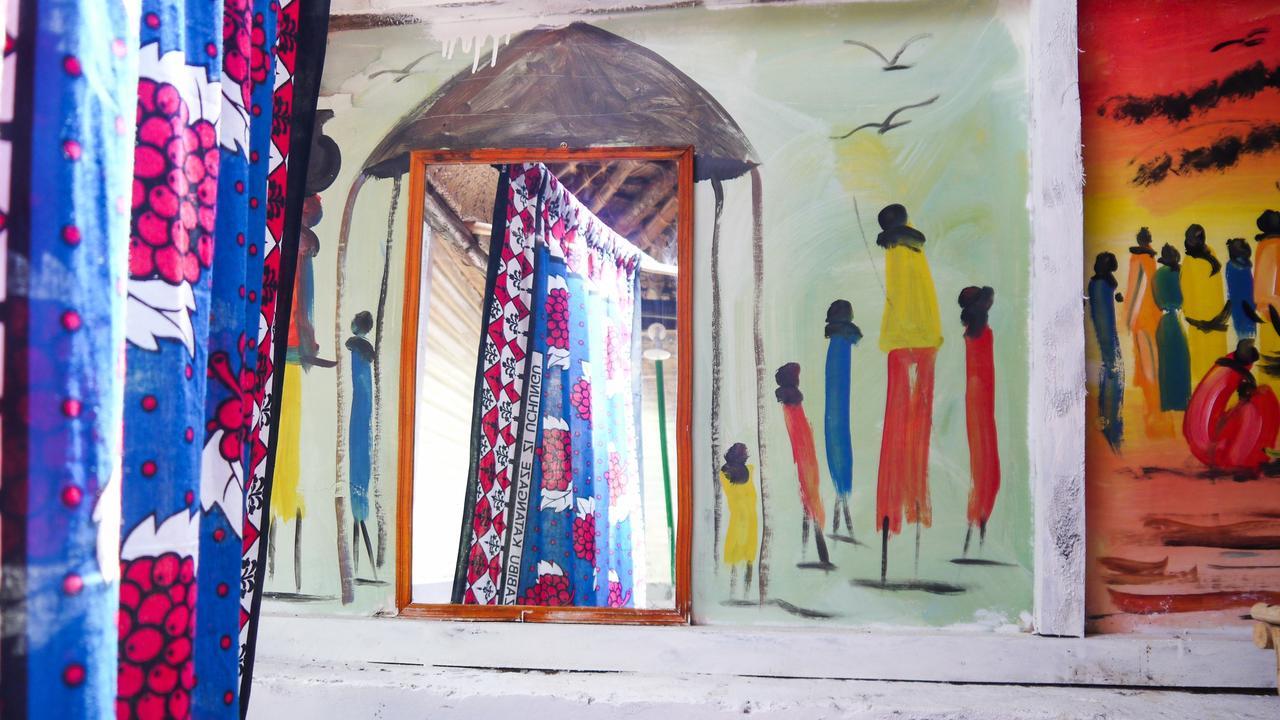 Soul Breeze Backpackers Diani Hostel Diani Beach Buitenkant foto