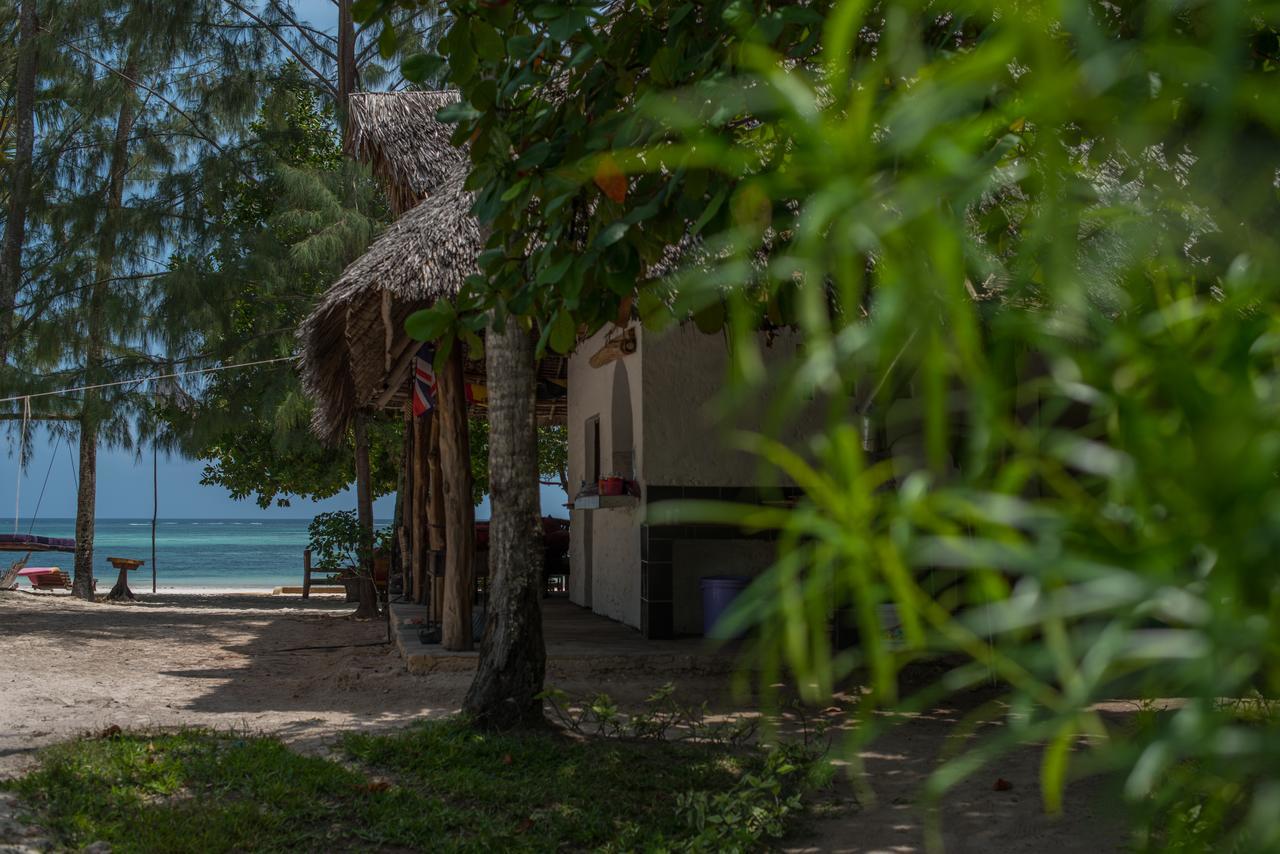 Soul Breeze Backpackers Diani Hostel Diani Beach Buitenkant foto