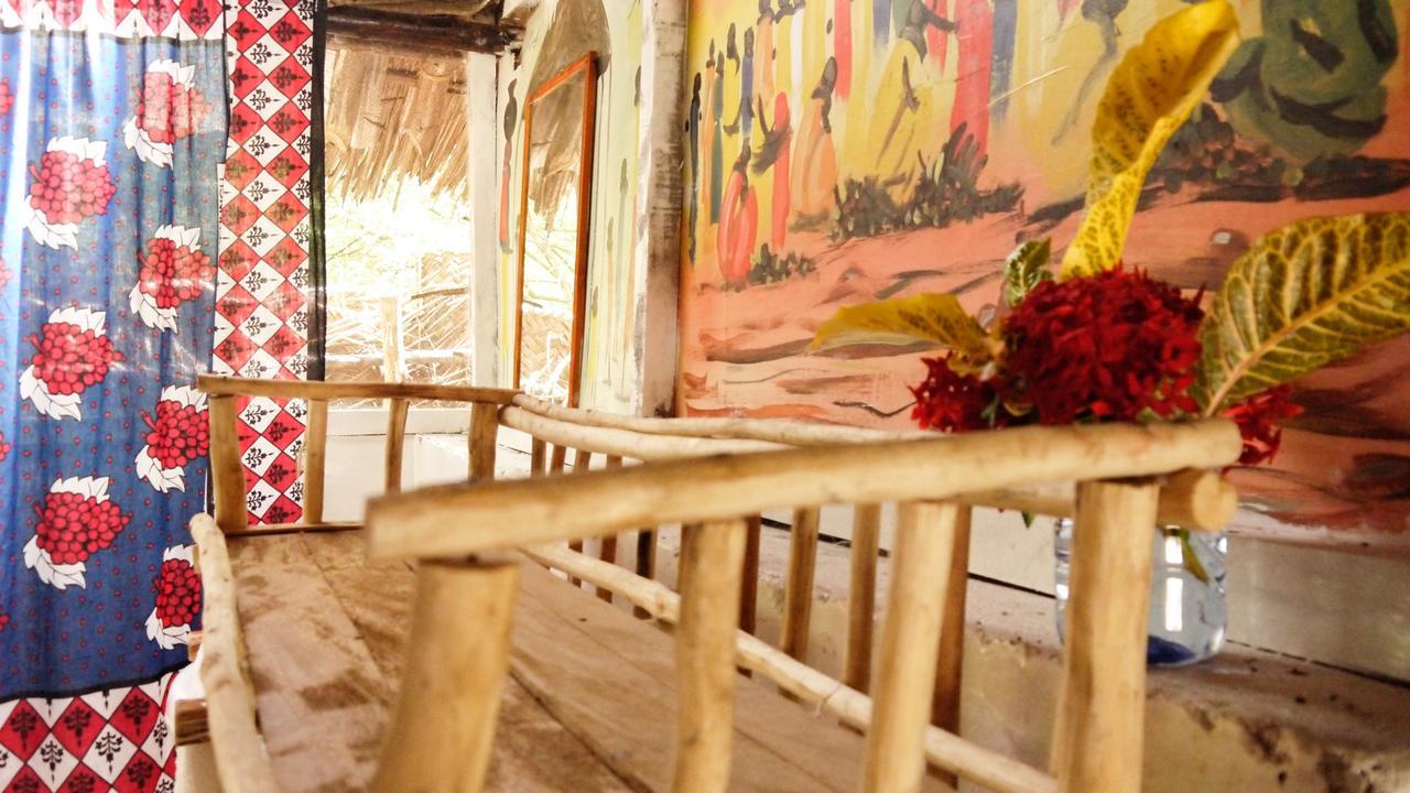 Soul Breeze Backpackers Diani Hostel Diani Beach Buitenkant foto