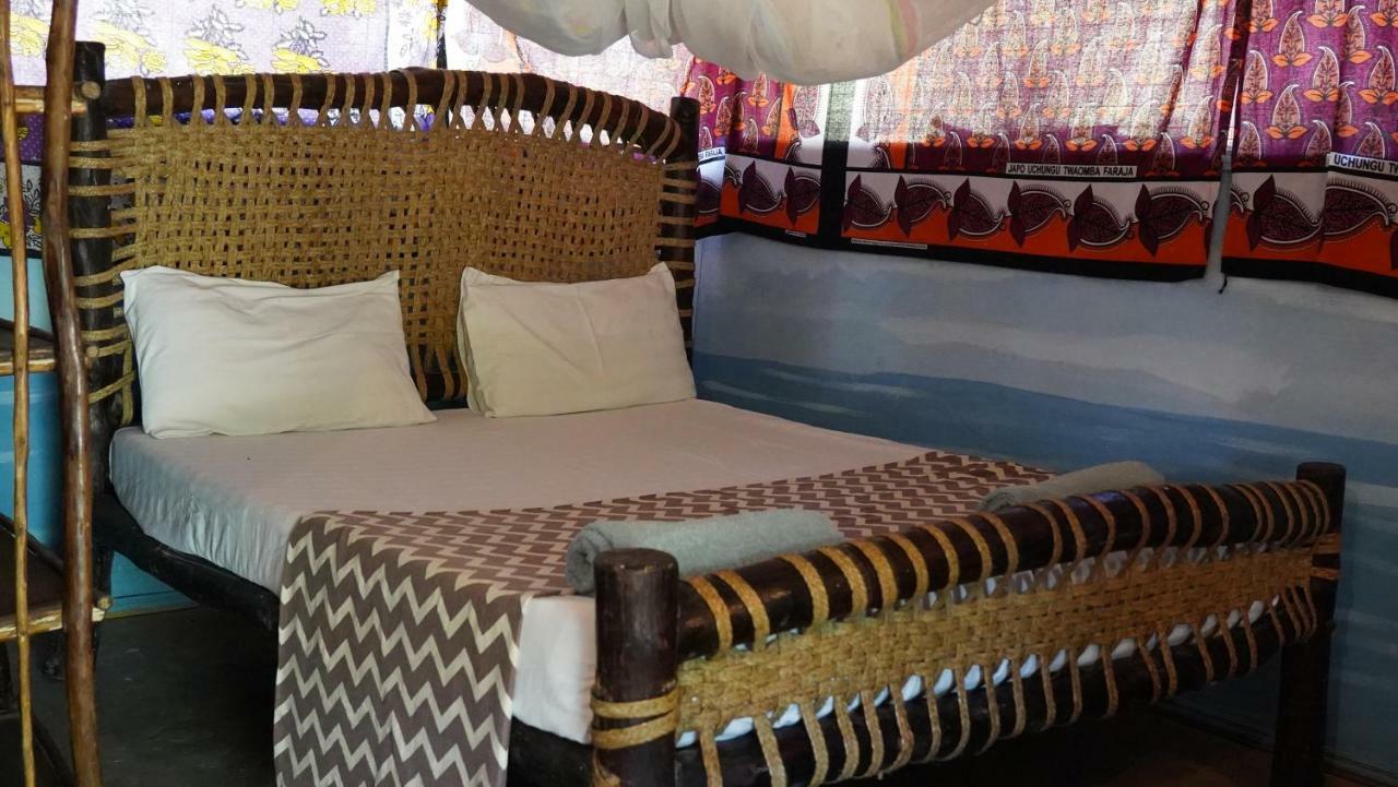 Soul Breeze Backpackers Diani Hostel Diani Beach Buitenkant foto