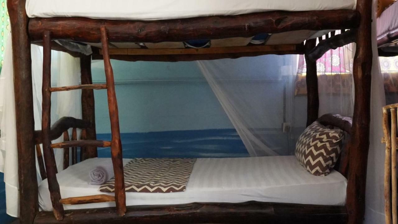 Soul Breeze Backpackers Diani Hostel Diani Beach Buitenkant foto